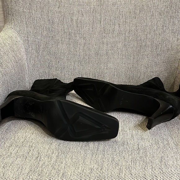 Nine West black suede ankle bootie, size 7 - Picture 4 of 10